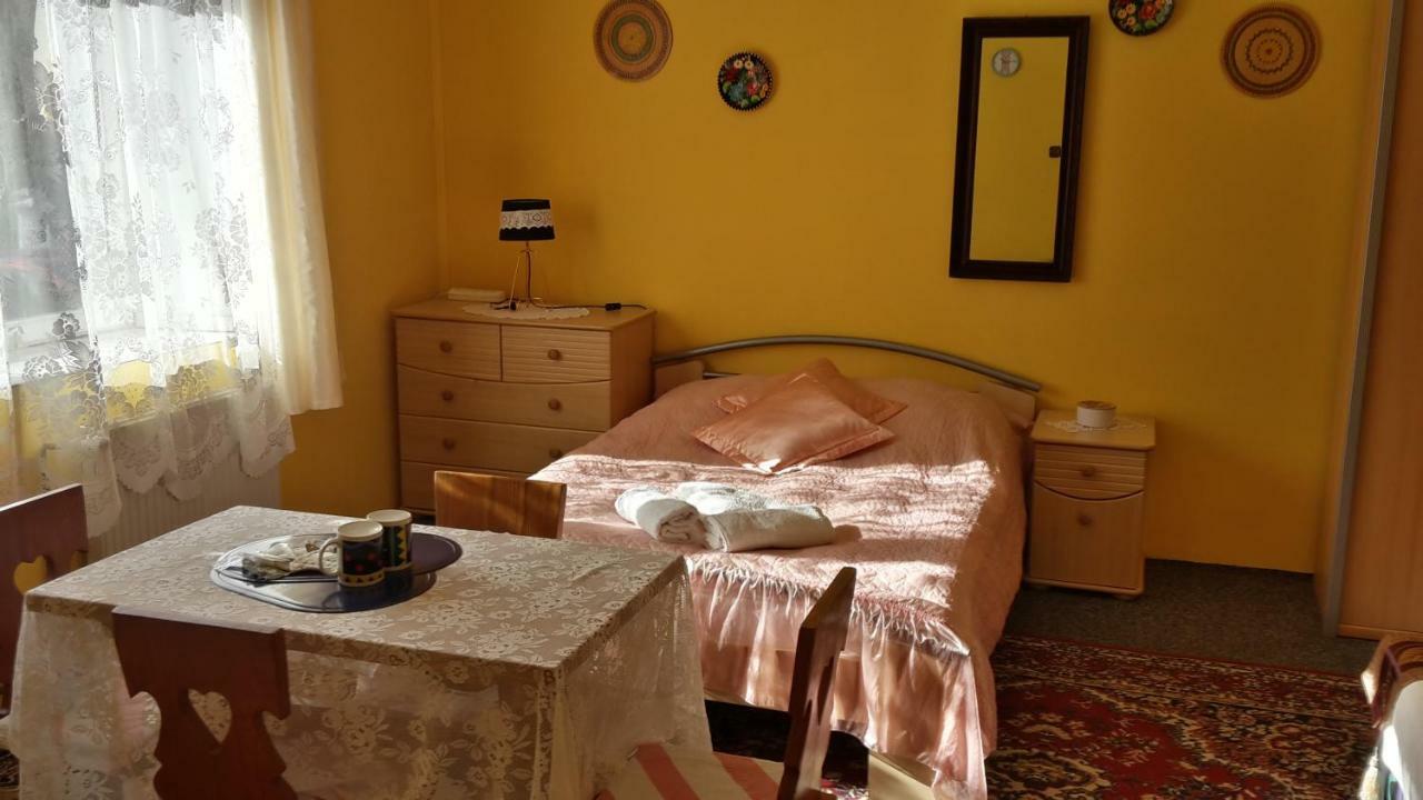 Appartamento Dom Na Ludowo W Brzeznicy Brzeznica  Esterno foto