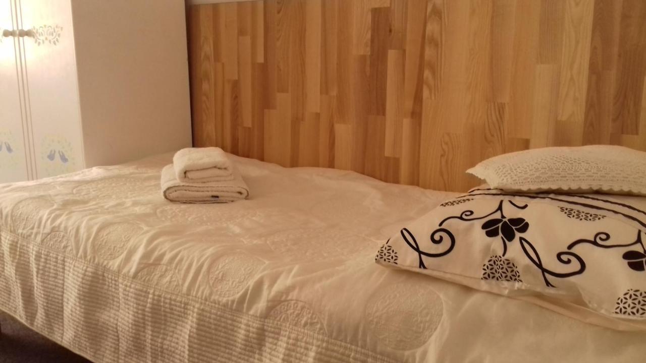Appartamento Dom Na Ludowo W Brzeznicy Brzeznica  Esterno foto